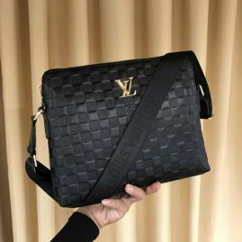 Picture of LV Mens Bags _SKUfw101377389fw